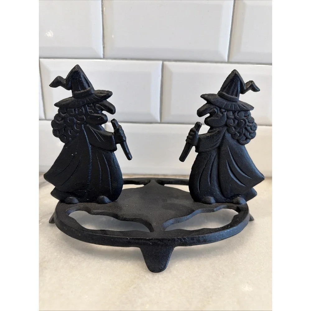 Halloween Cast Iron Witch Witches Brew Brewing Candle Holder Metal‎ Stand ES002